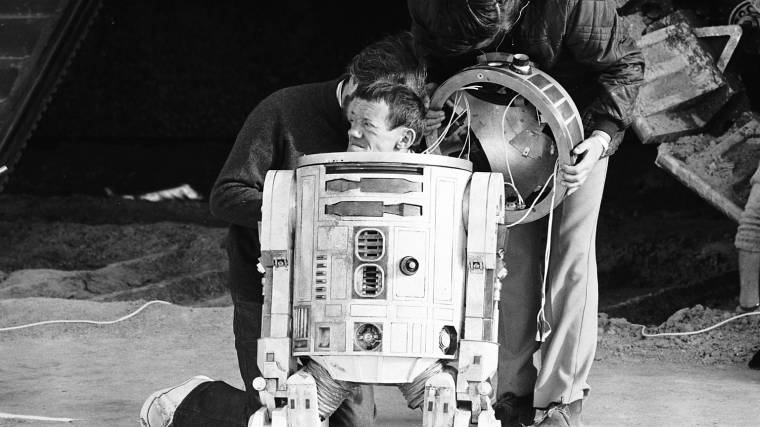 kenny-baker-bw.jpg