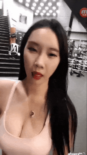 14246515608483048.gif